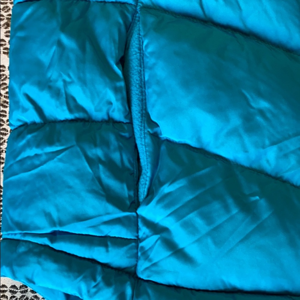 Gap Kids Down Filled Puffer Vest in Stunning Blue - Picture 3 of 7